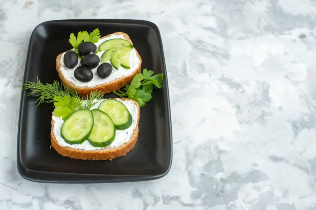 cucumber sandwiches with cream cheese