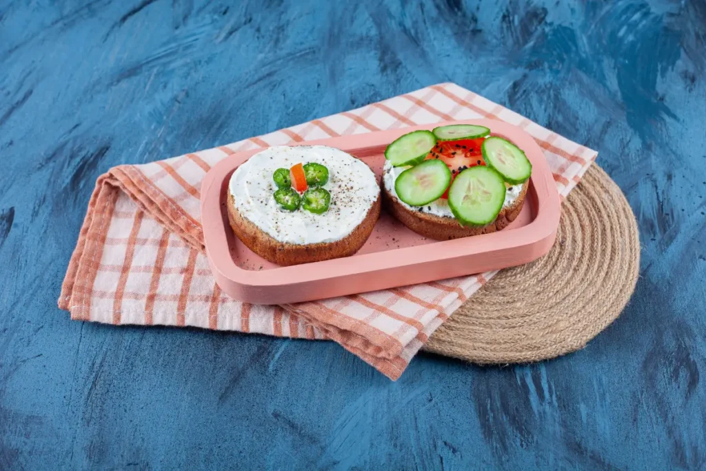 cucumber sandwiches with cream cheese